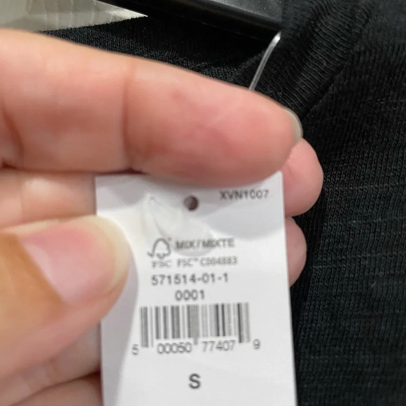 NWT Banana Republic Pride Rainbow T-Shirt Small - Picture 5 of 6